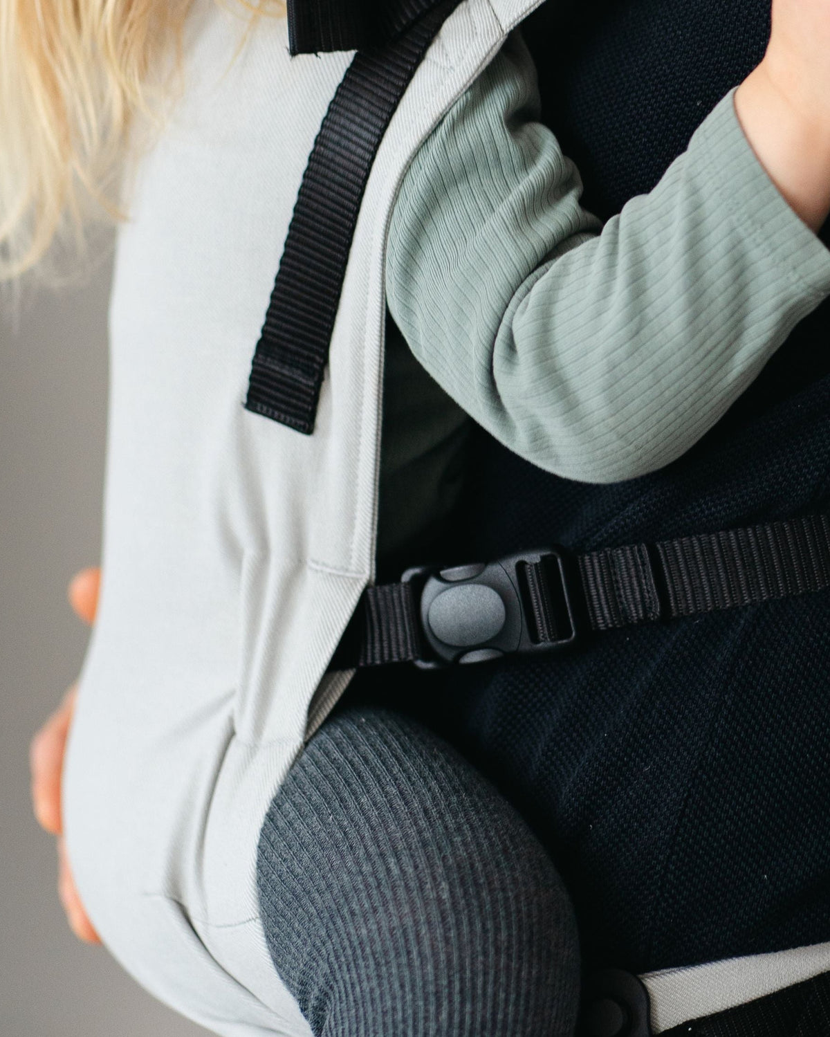 Qookie Ultimo - Toddler Carrier - Grey