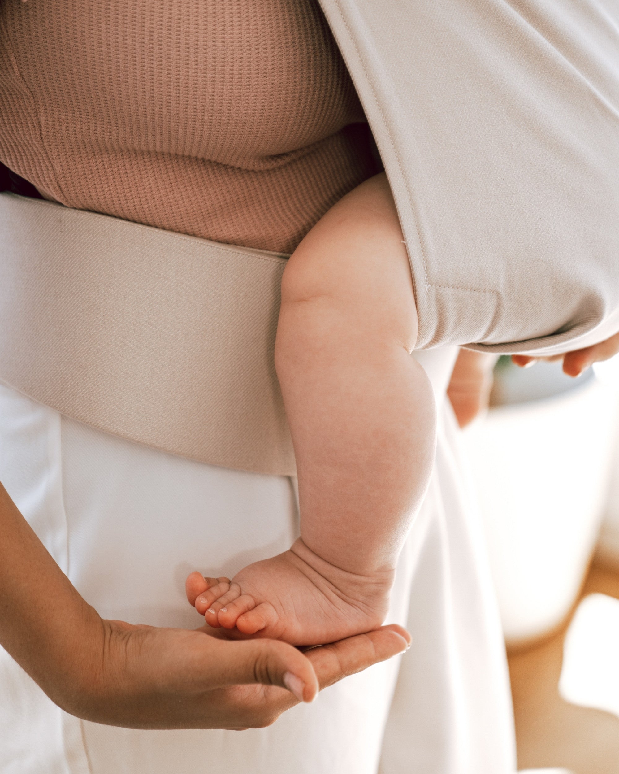 Qookie Vario - Full Buckle Baby Carrier - Ruby