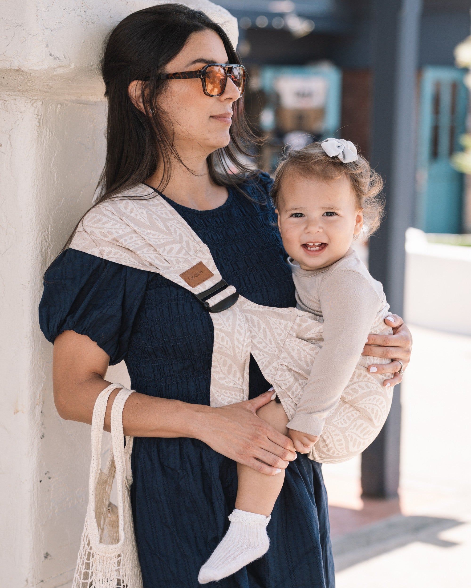 Qookie Go - Hip Carrier - Flora Pearl