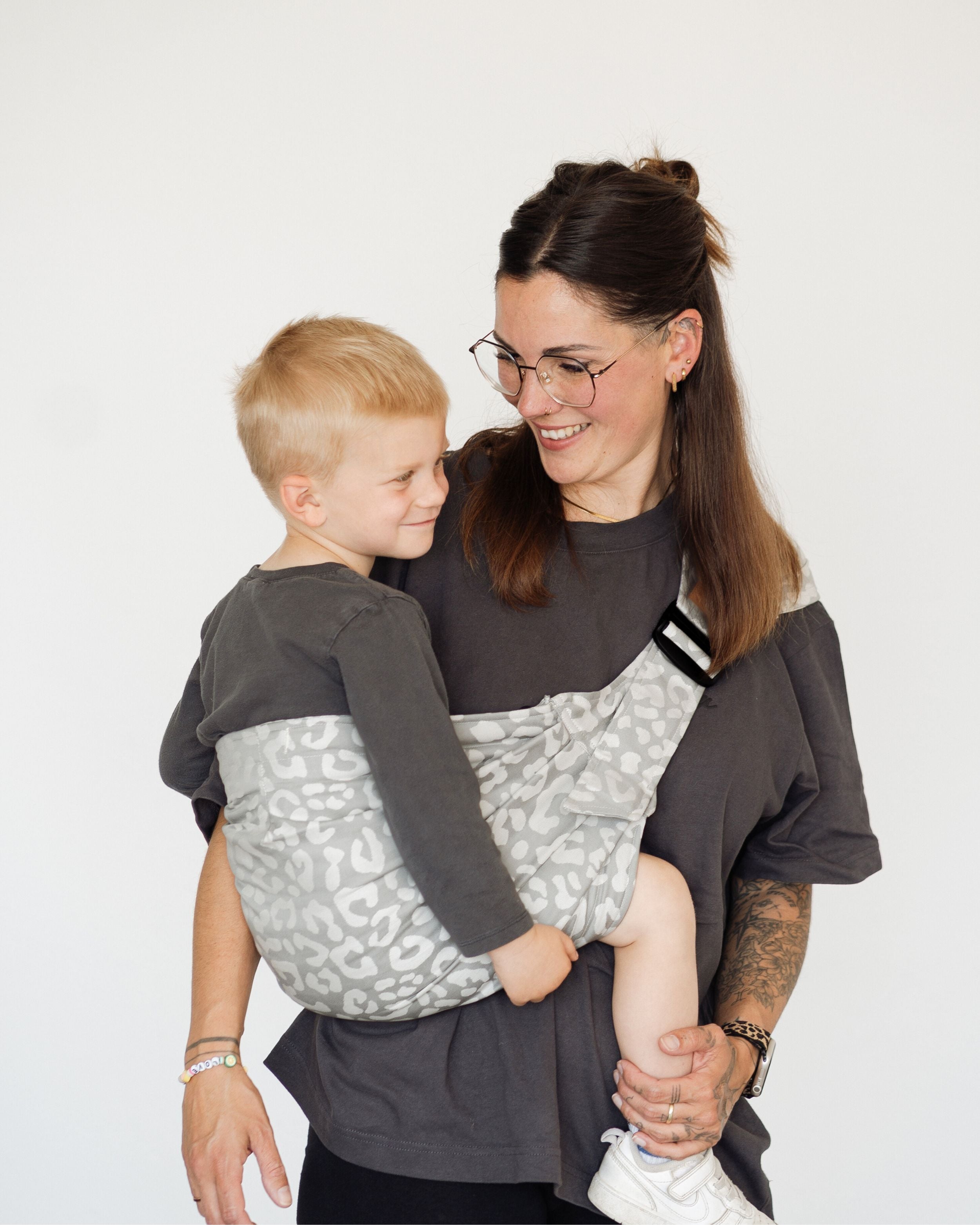 Qookie Go - Hip Carrier - Leo Gray