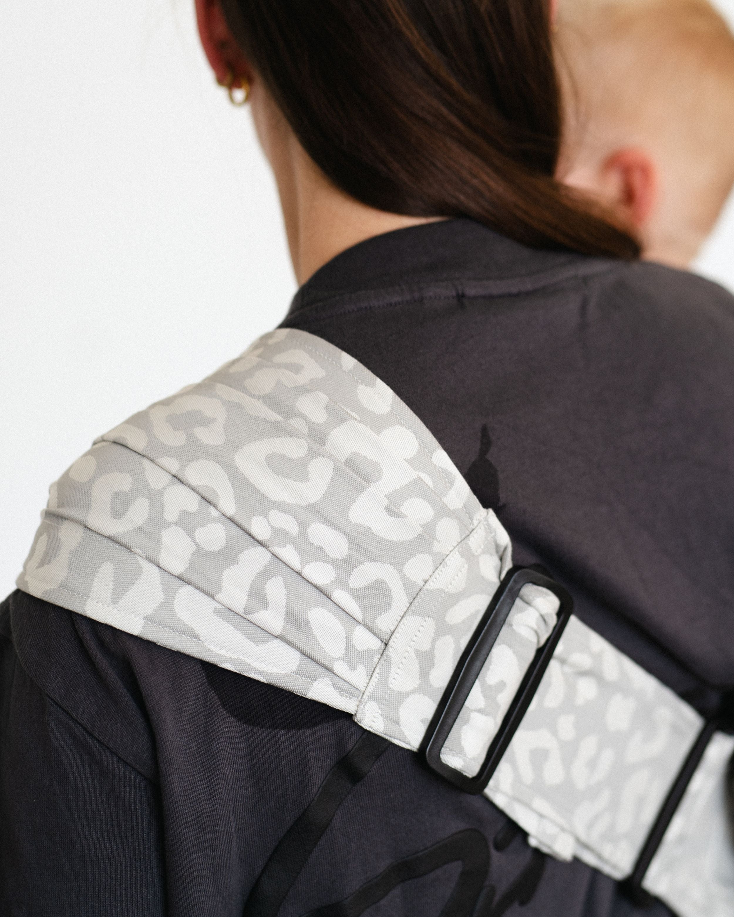 Qookie Go - Hip Carrier - Leo Gray
