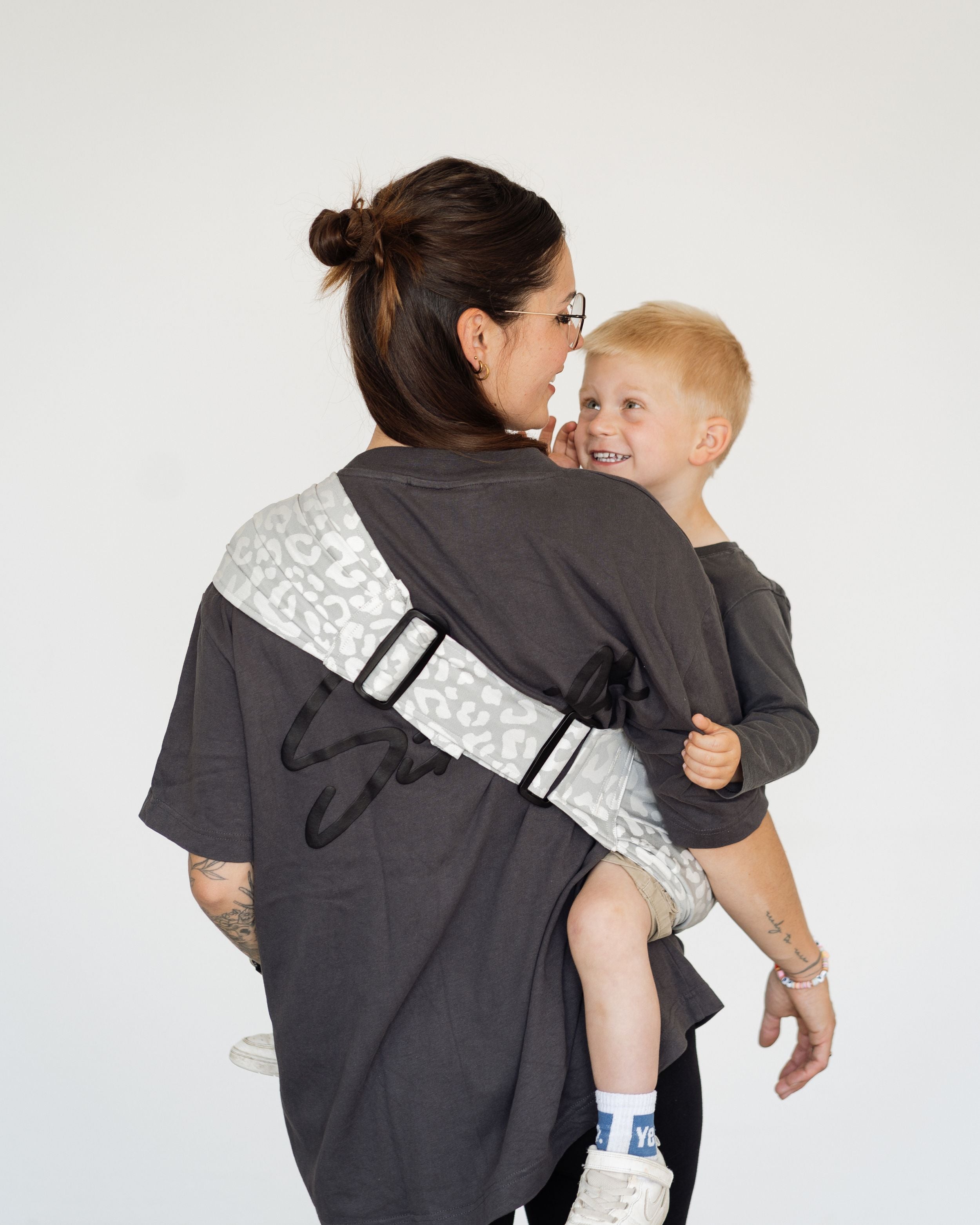 Qookie Go - Hip Carrier - Leo Gray
