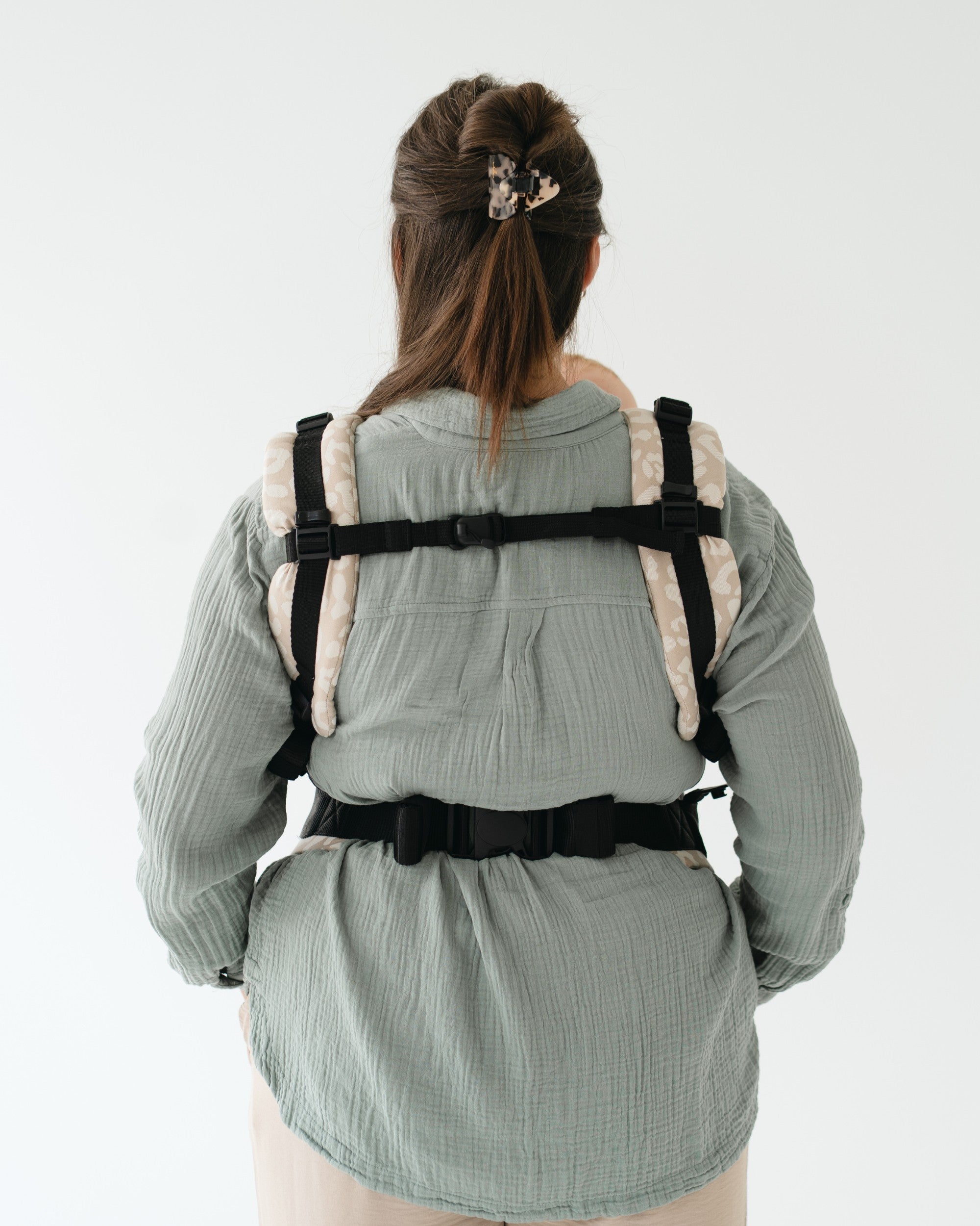 Qookie Ultimo - Toddler Carrier - Leo Beige